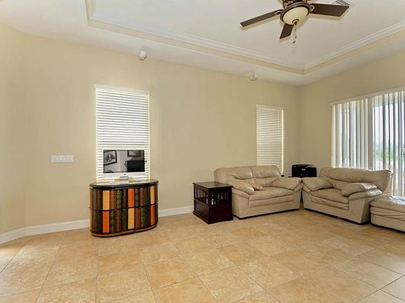 4th image of 20630 Amanda Oak Ct