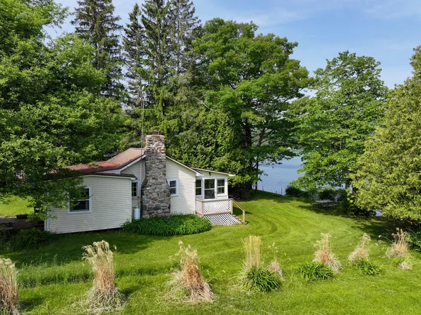 357 Farrell Rd, Willsboro, NY 12996