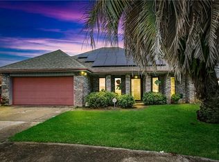 8 Ramon Via, Harvey, LA 70058