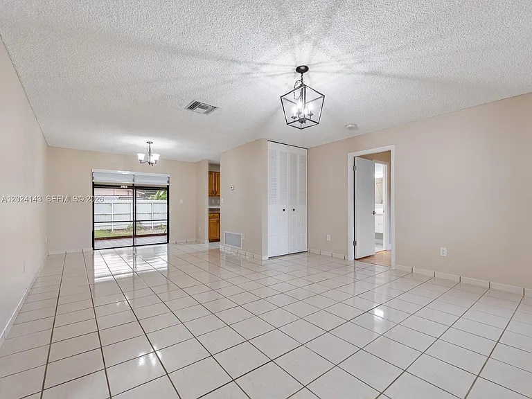 13360 SW 46th St — Photo 2