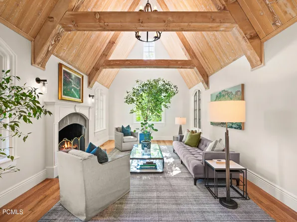 2050 E Walker Ln, Holladay, UT 84117