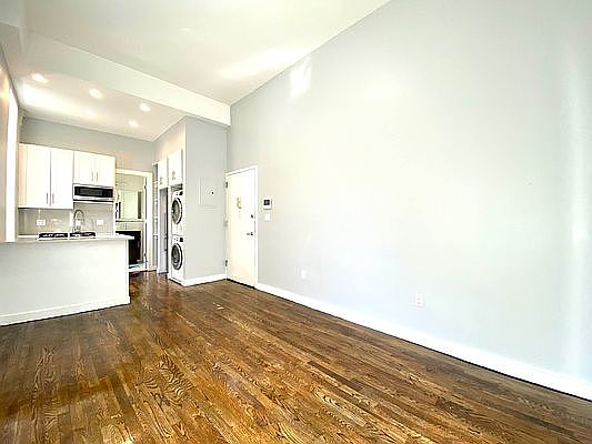 1st image of 200 W 83rd St APT 1FE