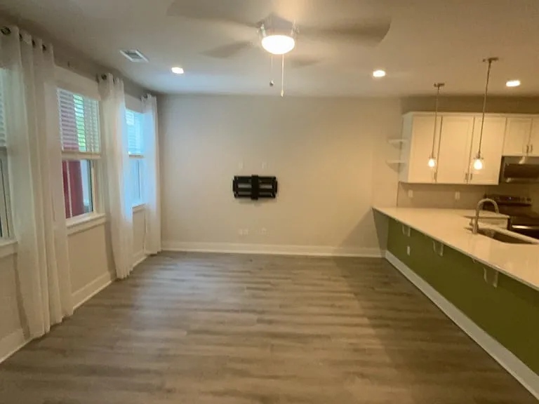 7722 Park Gate Dr — Photo 2
