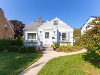 618 Oak St, South Milwaukee, WI, 53172