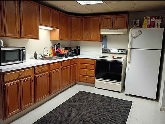2nd image of 322 E Sunbury St #2