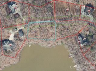 641 Fishermans Point Rd, Roxboro, NC 27574