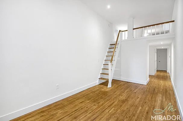 Rented by Mirador Real Estate | media 5