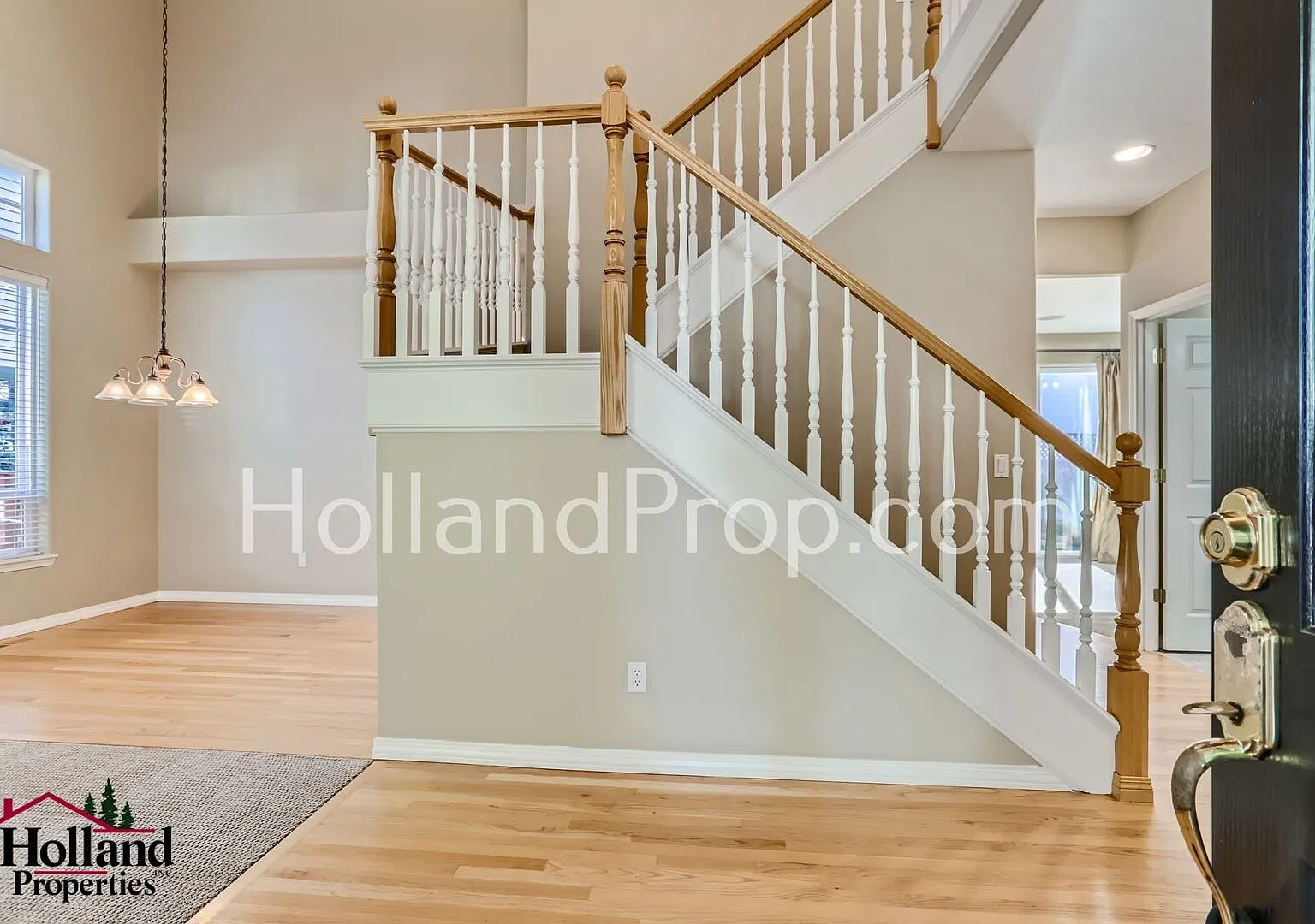 Gorgeous Nw Portland Bethany Home Premier Location! Special Discount Of $300 On Your First Full M... — Photo 3