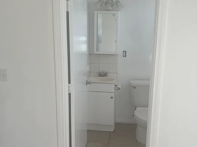 159 W Park Ave — Photo 1