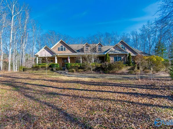 2436 Chapel Hill Rd SW, Decatur, AL 35603