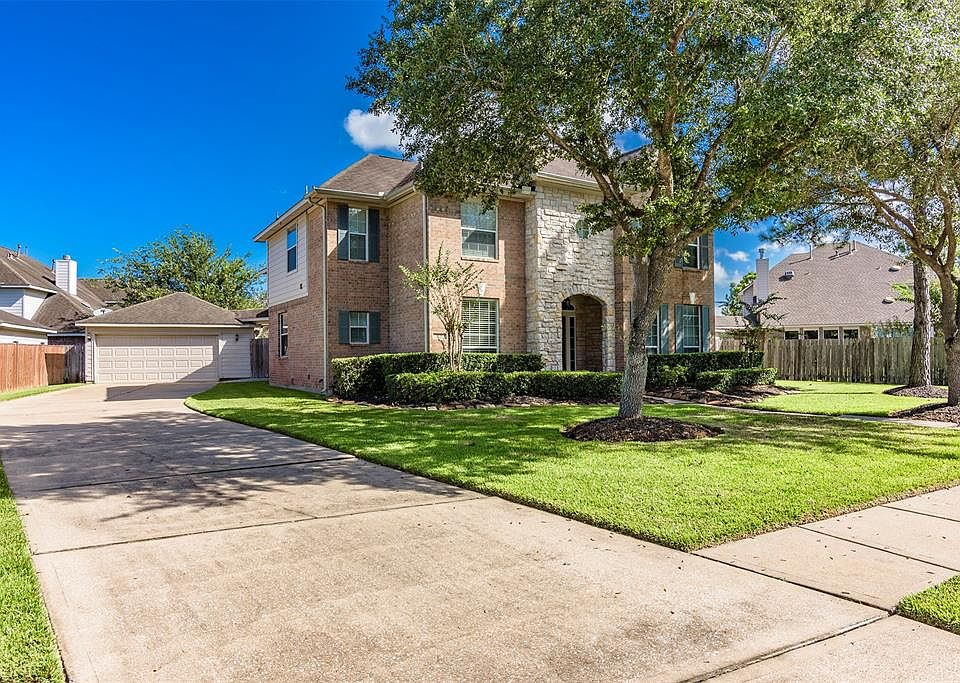 1st image of 3121 Maple Hill Dr