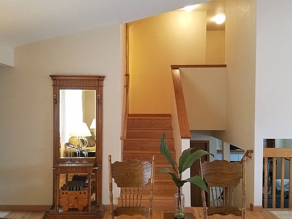 4th image of 3174 52nd Ave