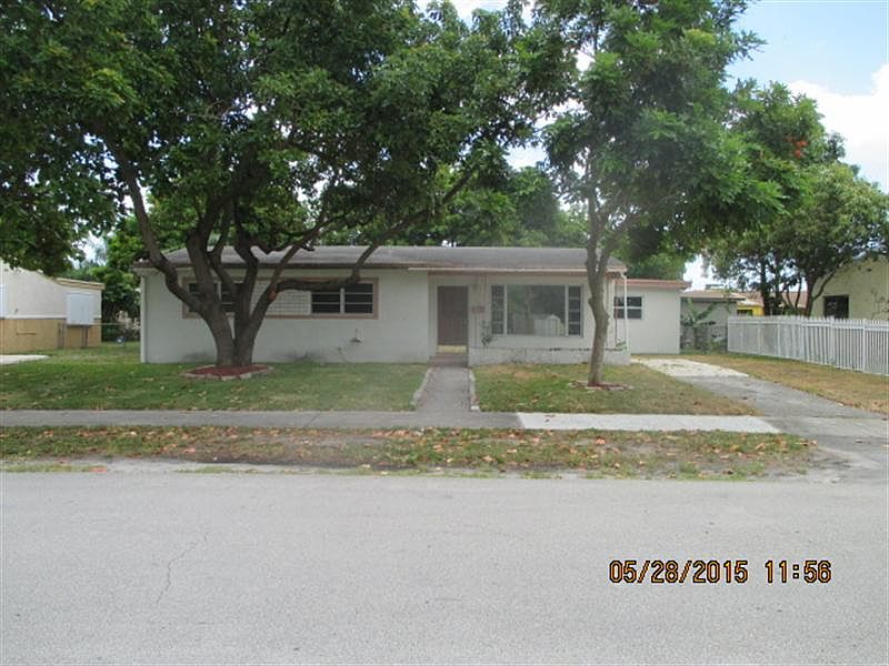 1st image of 760 NW 184th Dr