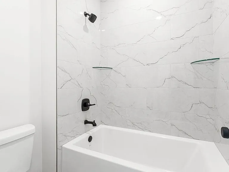 4126 W Olive St — Photo 31