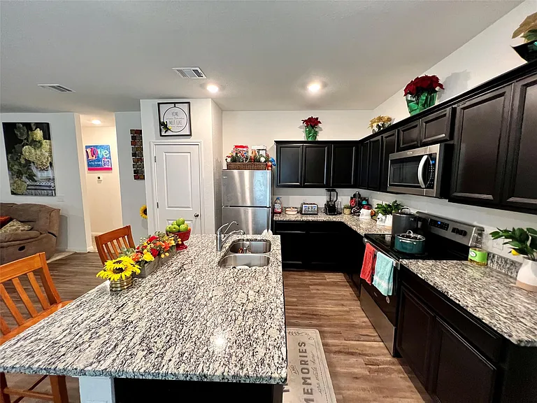 19312 Caymus Dr — Photo 5