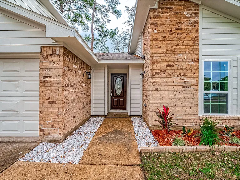 635 Tarpaulin Way — Photo 32
