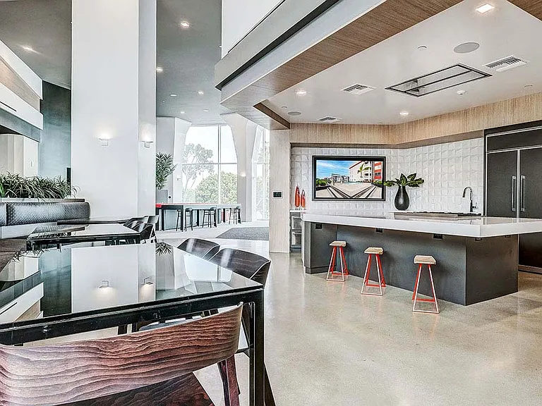 Griffis Platinum Triangle resident lounge with community kitchen.