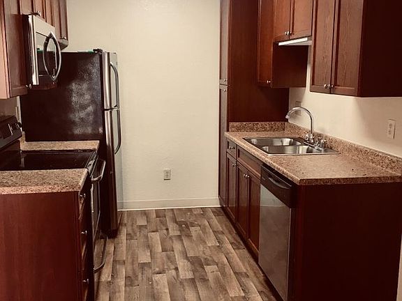 3rd image of 1905 E Grand Ave APT 22