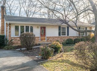 3596 Grandin Rd, Roanoke, VA 24018