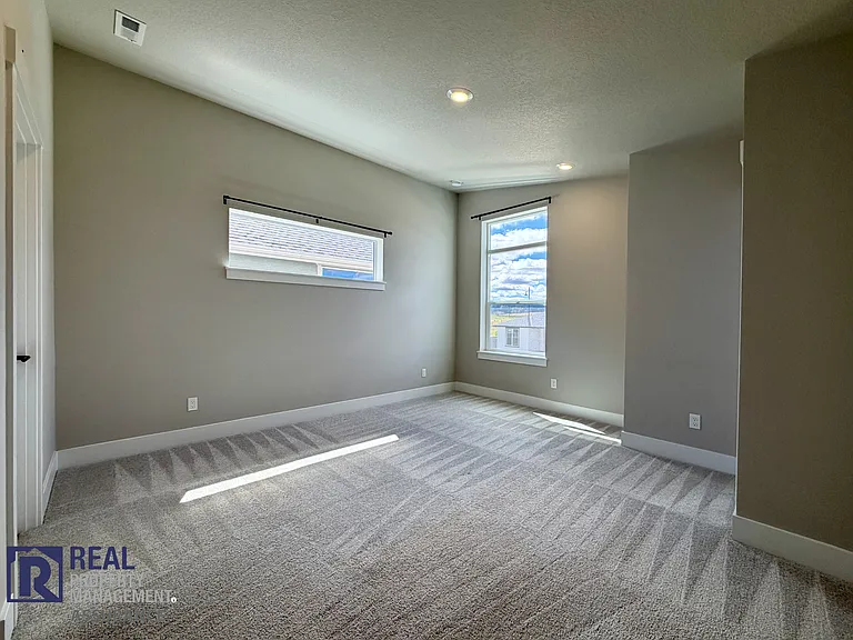 7365 SE Benedict St — Photo 18