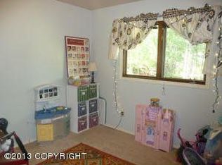 21138 Lookout Cir, Chugiak, AK 99567