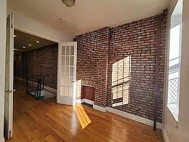 1st image of 11 Humboldt St #1D