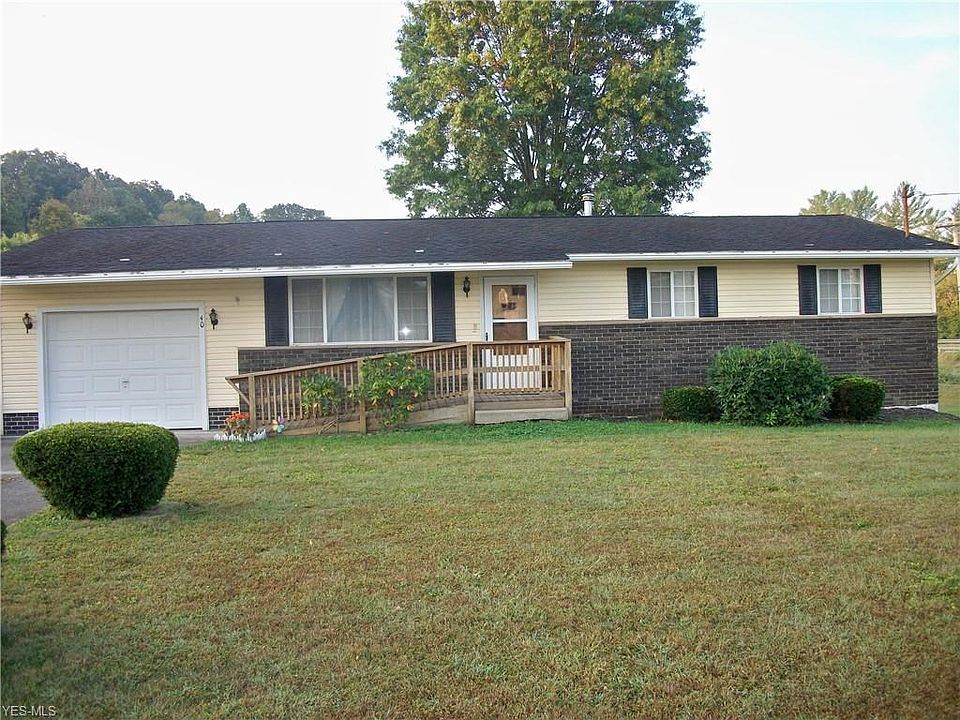 1st image of 40 Betsy Ln