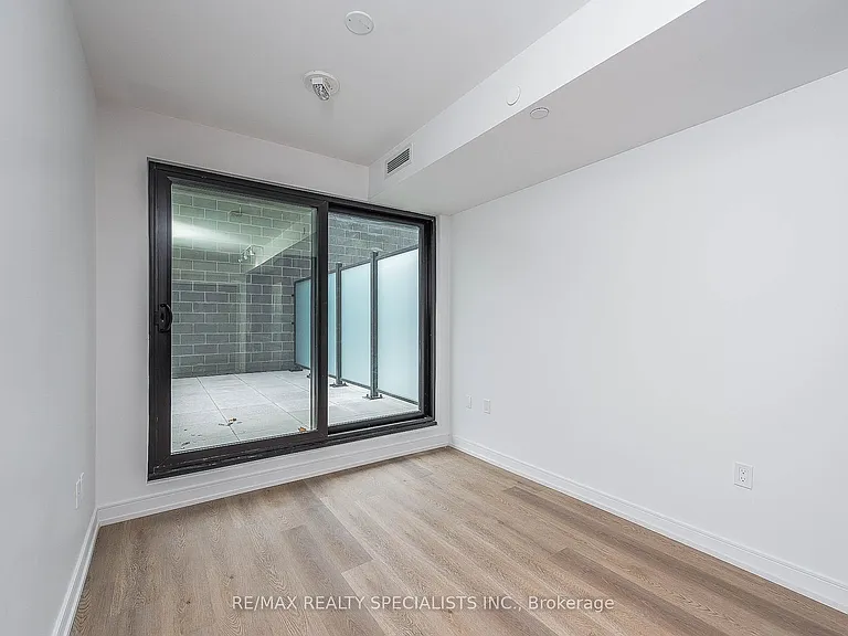 1 Jarvis St #305 — Photo 12