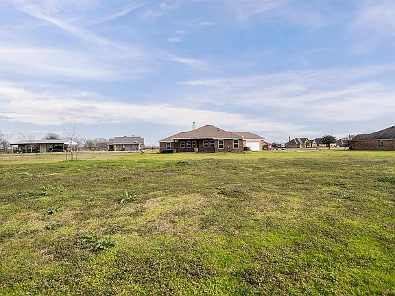 3rd image of 1309 Scattered Oaks Trl