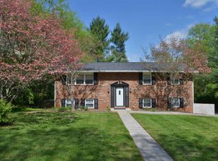 1216 April Dr, Knoxville, TN 37919