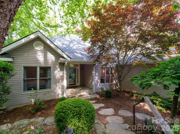 30 Cherokee Trl, Fletcher, NC 28732
