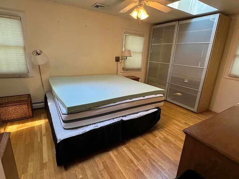 282 Lawrence Ave — Photo 14