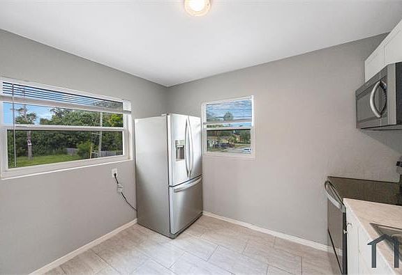 5th image of 1347 9th Ave S #2