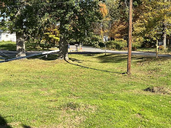 2nd image of 87 Old Stage Rd