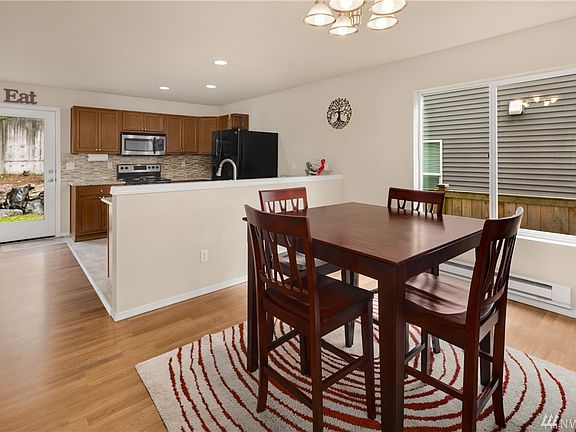 5th image of 10333 24th St SE