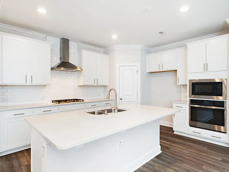 729 Cormiche Ln — Photo 6