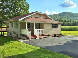 142 W County Rd, Sugarloaf, PA 18249