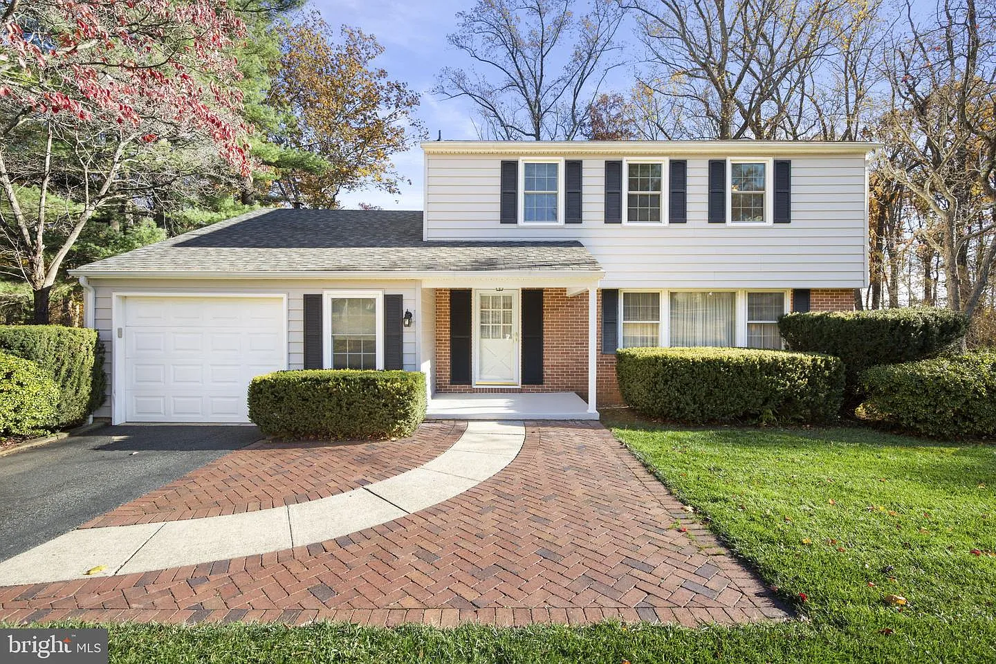 1011 Londonderry Dr photo 1