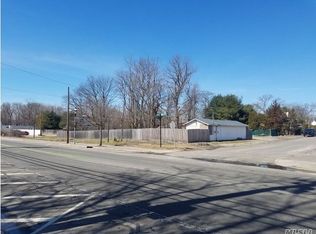Monroe St, Rocky point, NY 11778