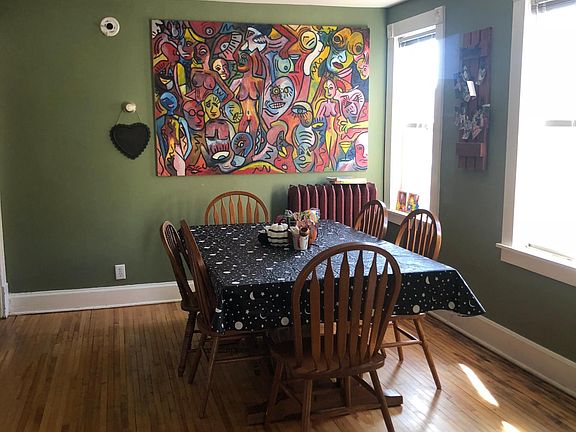 2nd image of 874 Ashland Ave #2