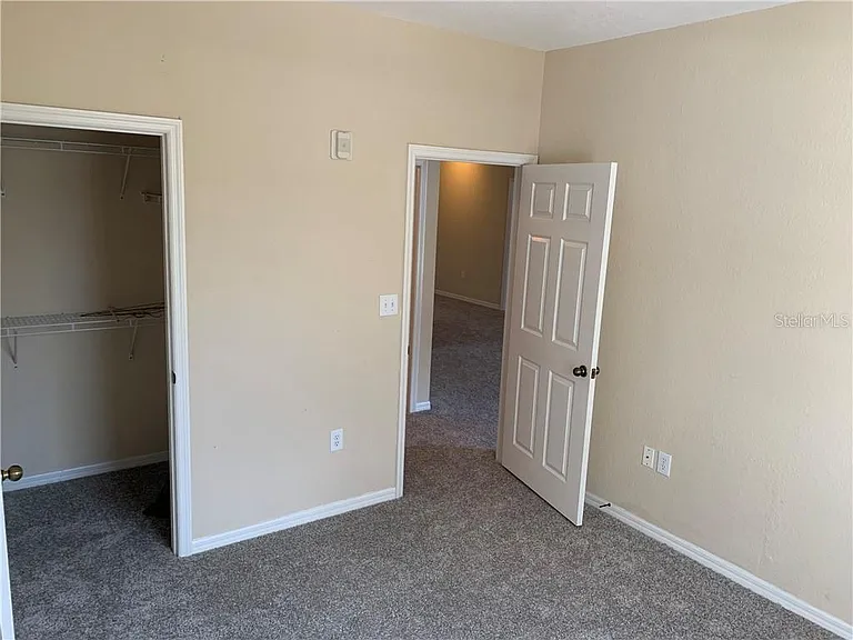 2402 Courtney Meadows Ct #101 — Photo 32
