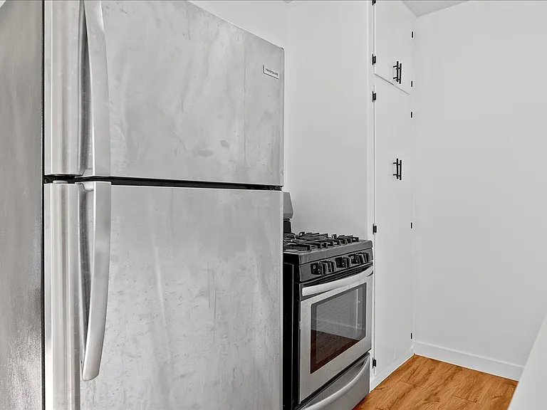 6114 Cahuenga Blvd #3 — Photo 3
