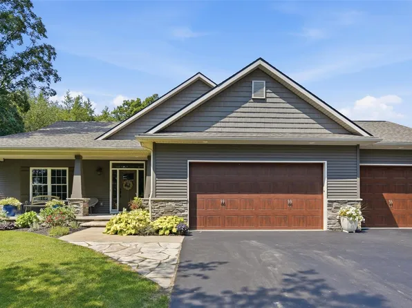2588 Cheltenham Knl, Howell, MI 48843