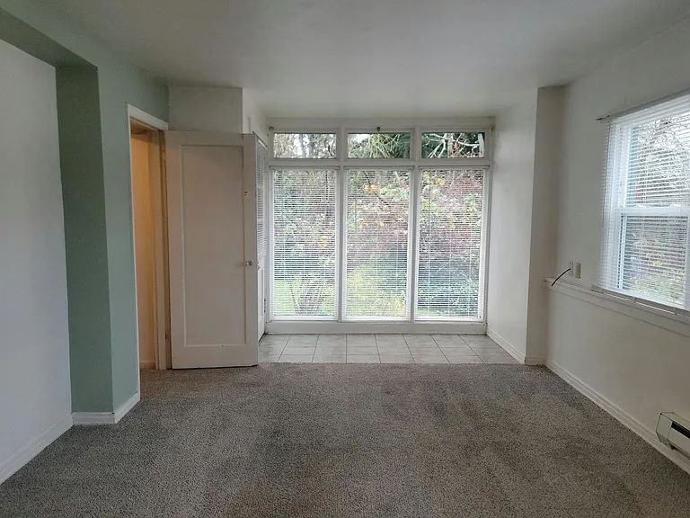 331 Bryan Avenue — Photo 4
