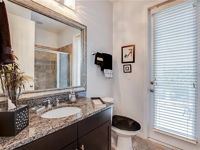 240 Volterra Way — Photo 14
