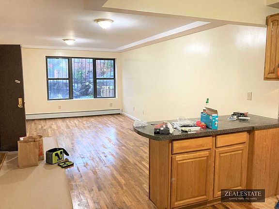 4th image of 14 Suydam Pl #1