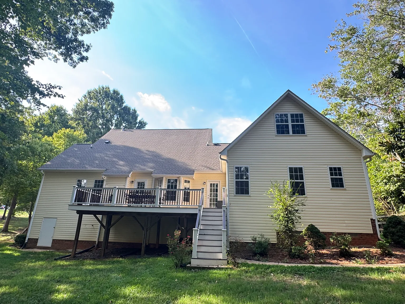 4 bed, 2883 sqft, $2,900 — Photo 4