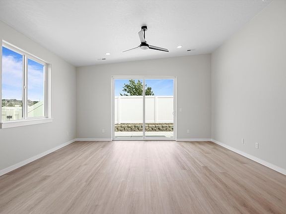 4th image of 3339 S Nelson St