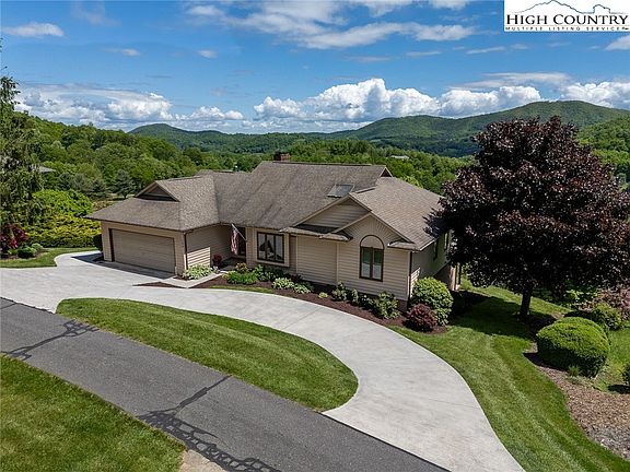 2nd image of 130 Golf View Court