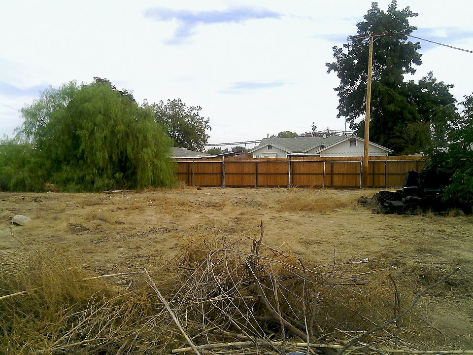 Storage space on locked lot for your boat or RV